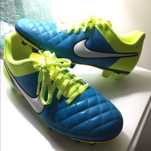 Nike Cleats Women’s soccer kickball